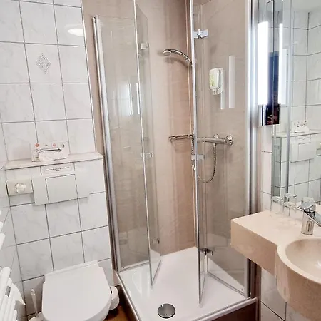 Cafe Und Hoepen Idyll Casa de hóspedes 3*