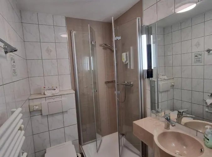 ゲストハウス Cafe Und Hoepen Idyll